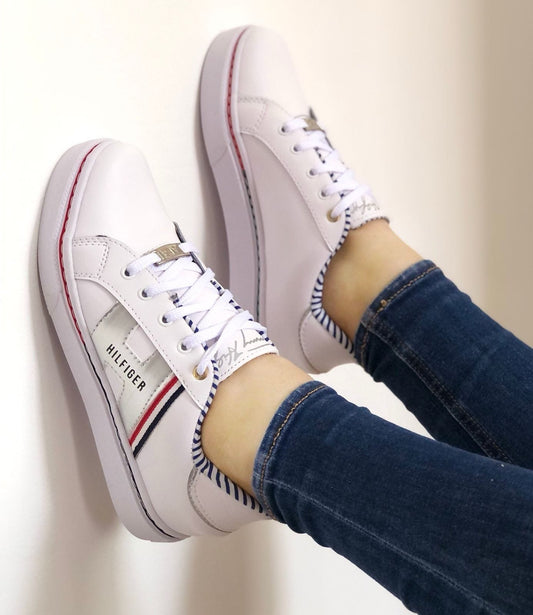 Tenis Deportivo Brillos